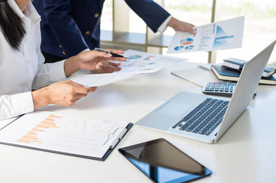 创业企业集思广益会议 规划投资、战略与财务协作